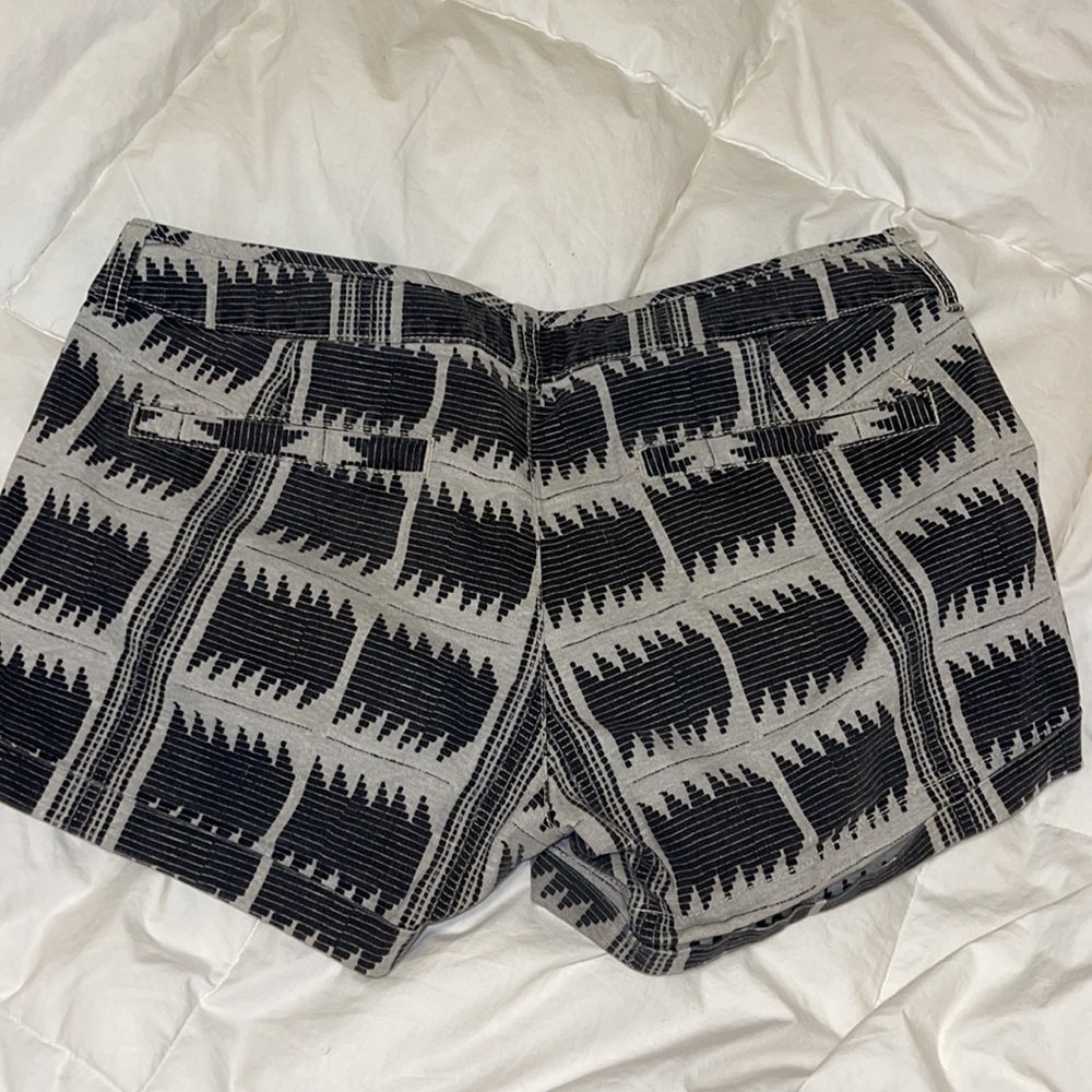 Shorts - Picture 2 of 6